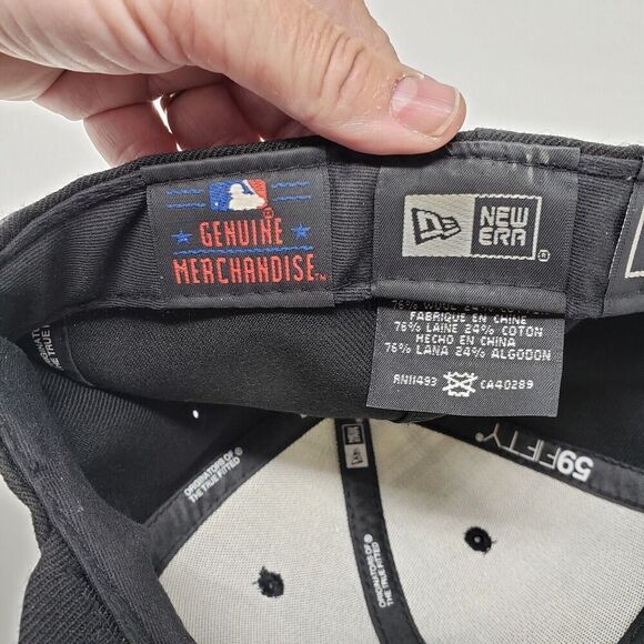 Seattle Mariners MLB Black White Purple New Era 59Fifty Fitted Hat Size 7 1/8 - Picture 6 of 7